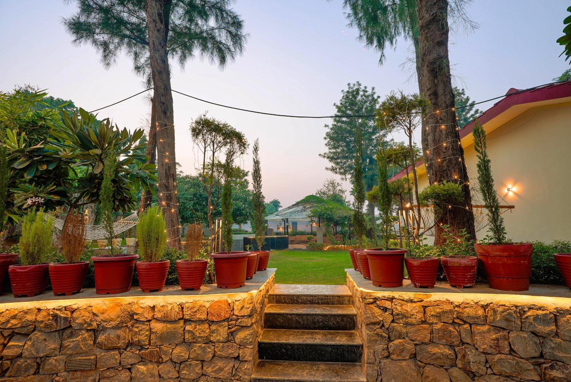 Farm The Retreat - With Private Pool Villa Manesar Ngoại thất bức ảnh