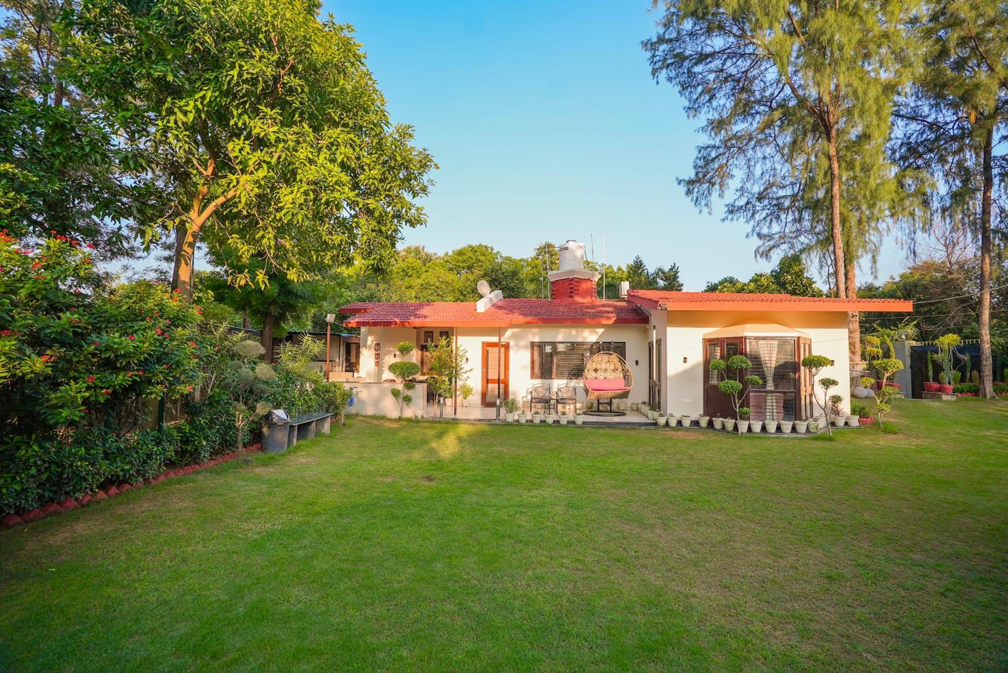 Farm The Retreat - With Private Pool Villa Manesar Ngoại thất bức ảnh