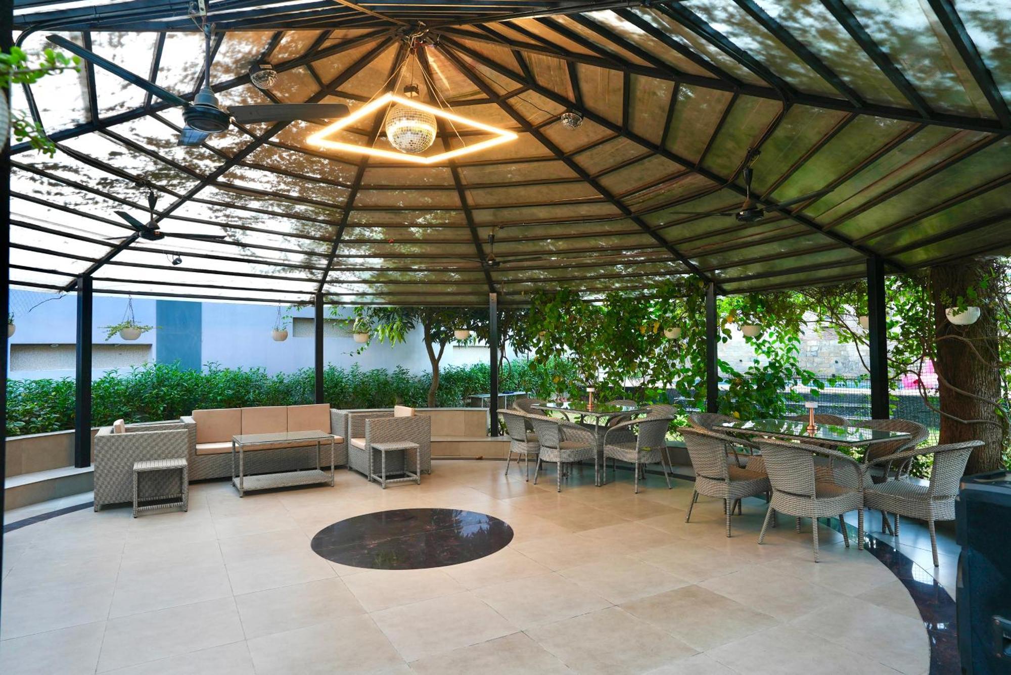 Farm The Retreat - With Private Pool Villa Manesar Ngoại thất bức ảnh