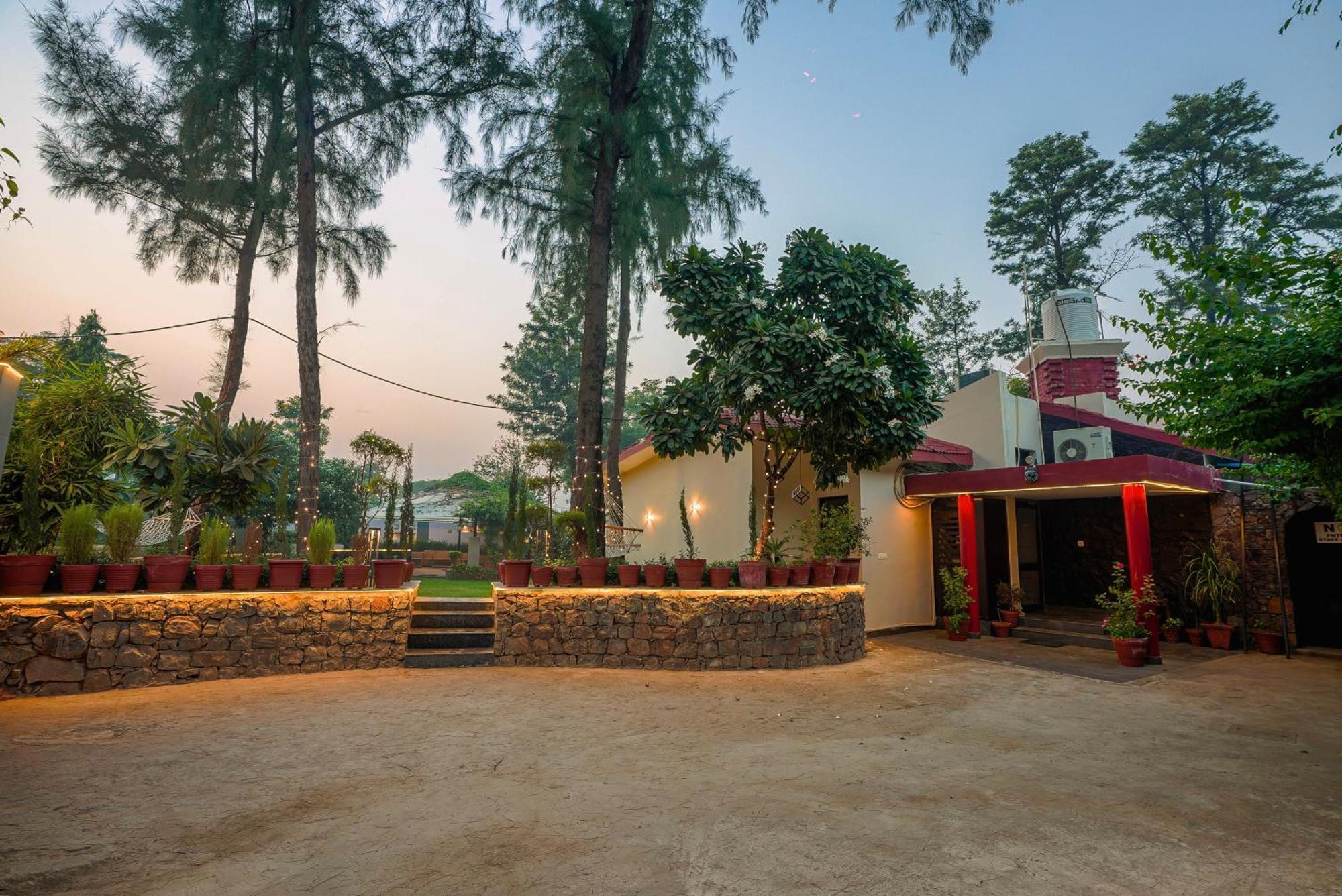 Farm The Retreat - With Private Pool Villa Manesar Ngoại thất bức ảnh